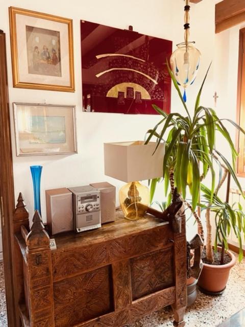Ca' Della Carita' Apartment Venesia Bagian luar foto