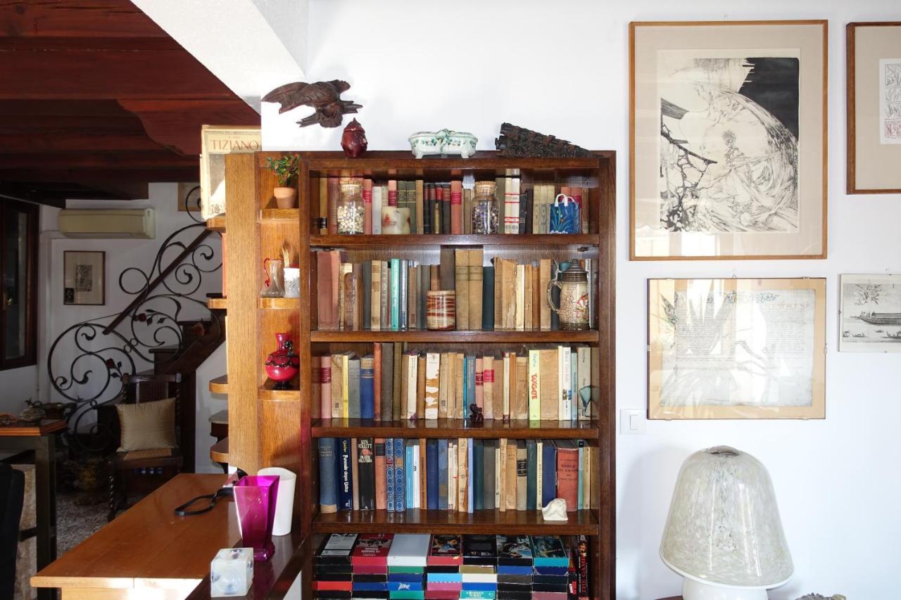 Ca' Della Carita' Apartment Venesia Bagian luar foto