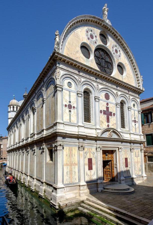 Ca' Della Carita' Apartment Venesia Bagian luar foto
