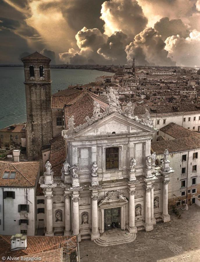 Ca' Della Carita' Apartment Venesia Bagian luar foto