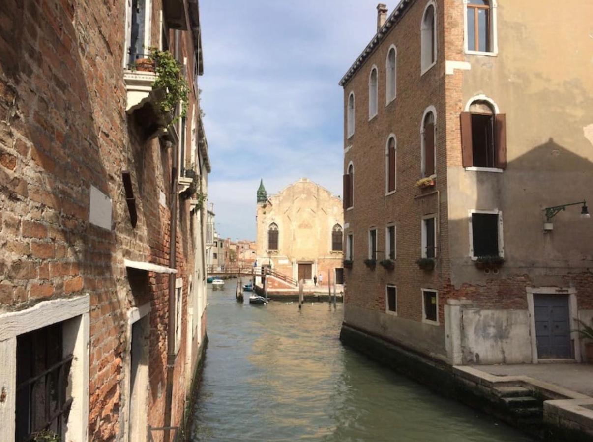 Ca' Della Carita' Apartment Venesia Bagian luar foto