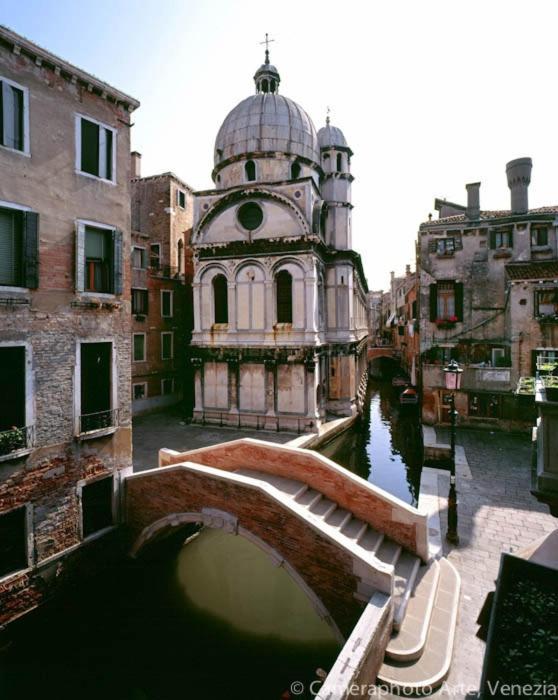 Ca' Della Carita' Apartment Venesia Bagian luar foto