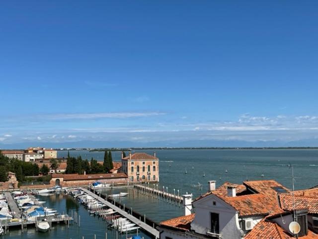 Ca' Della Carita' Apartment Venesia Bagian luar foto