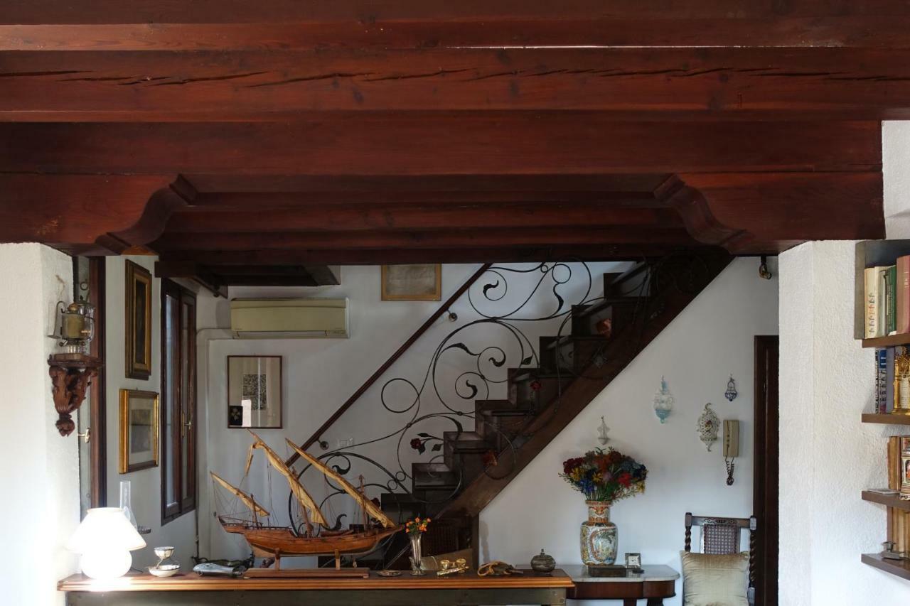Ca' Della Carita' Apartment Venesia Bagian luar foto